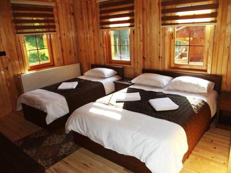 Goblec Hotel & Bungalow อูซุนกอล ภายนอก รูปภาพ