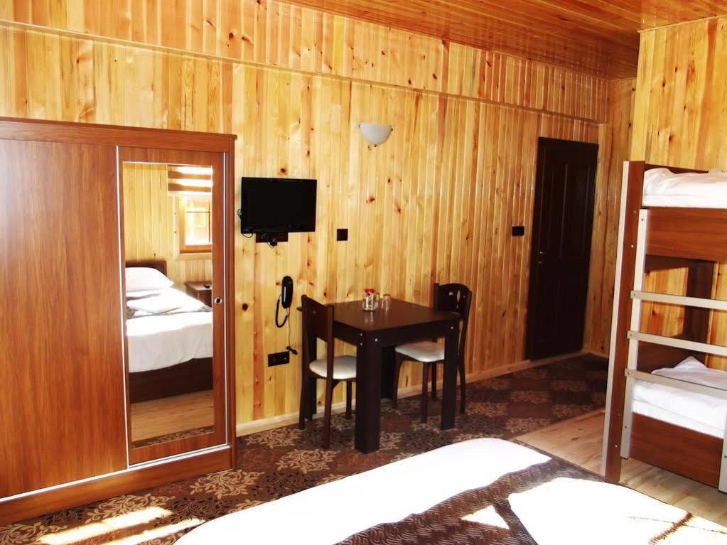 Goblec Hotel & Bungalow อูซุนกอล ภายนอก รูปภาพ