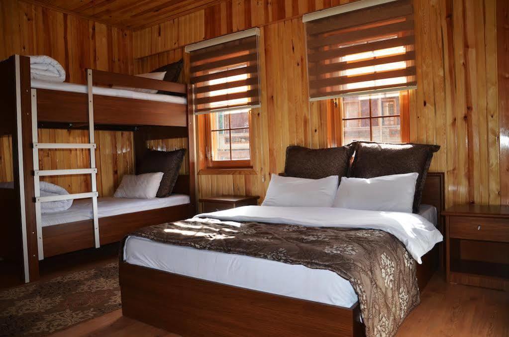 Goblec Hotel & Bungalow อูซุนกอล ภายนอก รูปภาพ