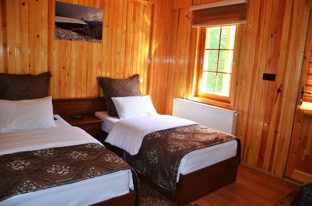 Goblec Hotel & Bungalow อูซุนกอล ภายนอก รูปภาพ